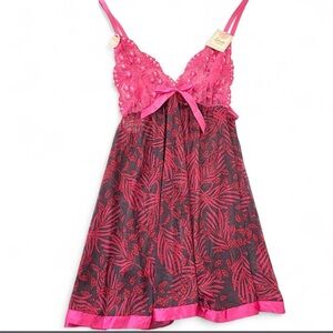 Chic Pink and Black Floral Chemise